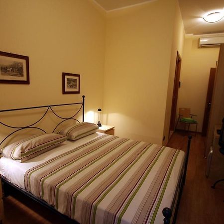 Bed And Breakfast Centrostorico Sarnico Exteriör bild