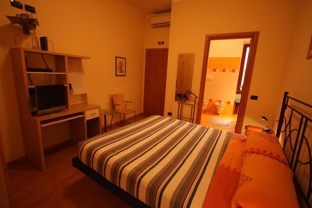 Bed And Breakfast Centrostorico Sarnico Exteriör bild