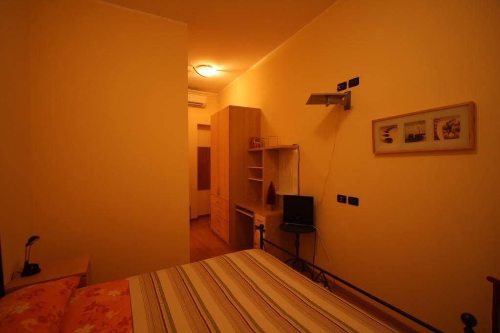 Bed And Breakfast Centrostorico Sarnico Exteriör bild