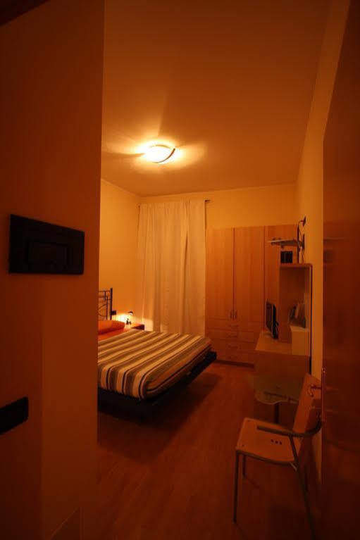 Bed And Breakfast Centrostorico Sarnico Exteriör bild