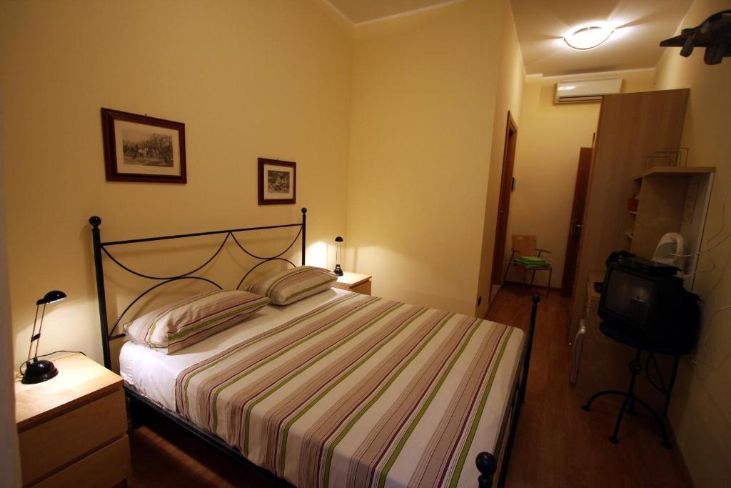 Bed And Breakfast Centrostorico Sarnico Exteriör bild